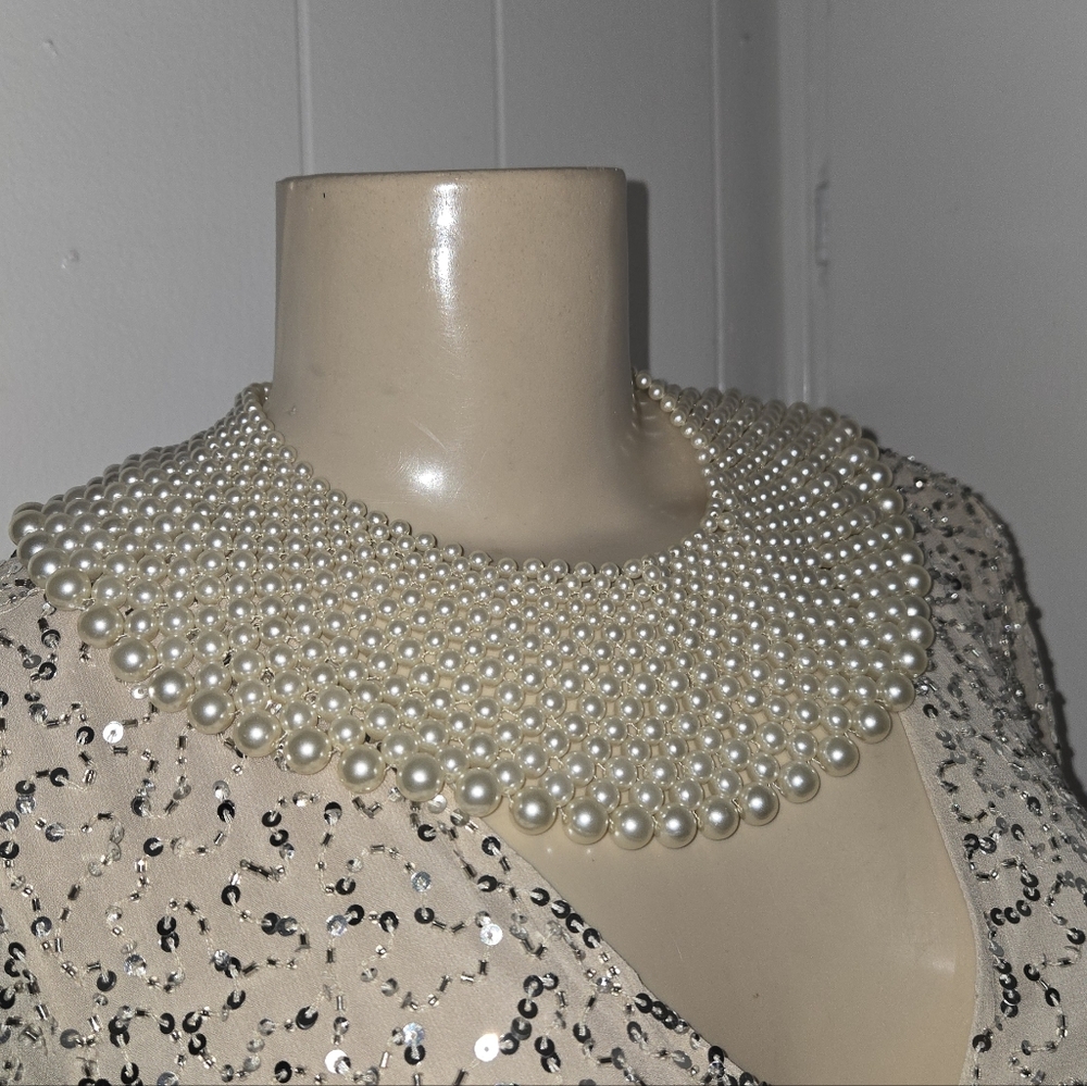 White Faux Pearl Bib Necklace - Vintage GC